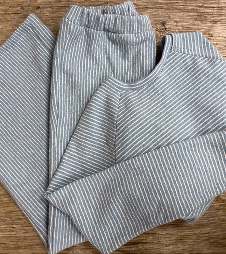 Sy selv i ubehandlet ull