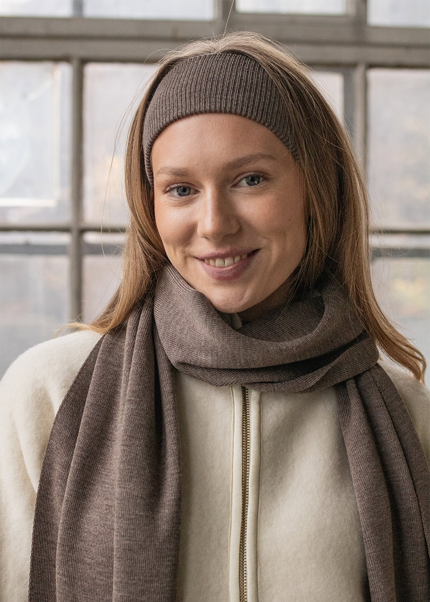 Ribbestrikket pannebånd