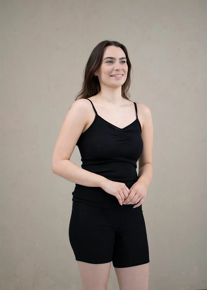 Singlet med stropper i ull med silke