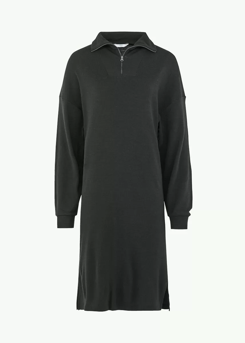 Ullkjole med glidelås