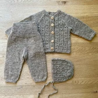 Lille spurv hentesett - Strikk